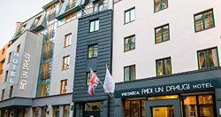 Radi un draugi Hotel Riga